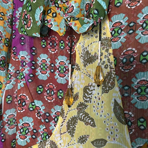 Patterned Zara Top - Picture 2 of 3